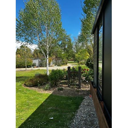 Tiny Away Benger Garden 2 By Tiny Away Villa Millers Flat Exterior photo