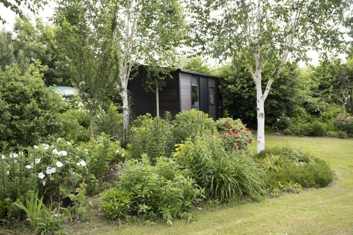 Tiny Away Benger Garden 2 By Tiny Away Villa Millers Flat Exterior photo
